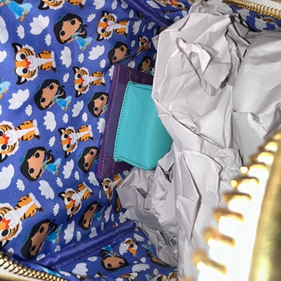 NWT Funko/Loungefly LE 30th Anniversary Aladdin Palace with Jasmine Funko Pop - Picture 4 of 6